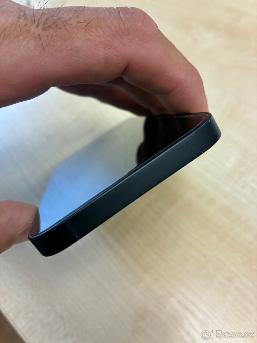 Iphone 16e 5121GB černý - 7