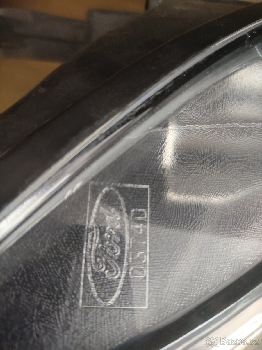 Prodám přední světla Ford Focus Mk2-na nahradni dily - 7