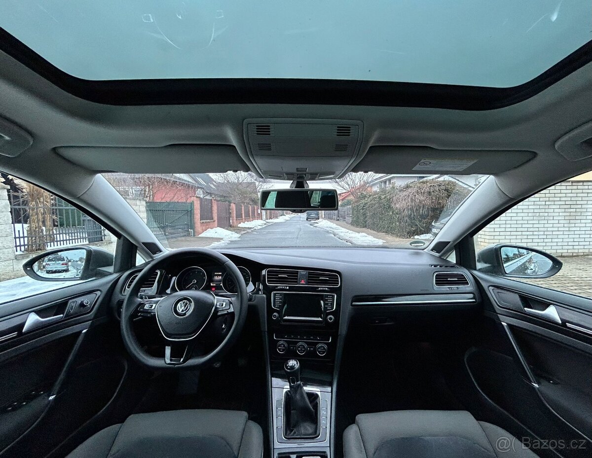 Volkswagen Golf VII kombi Highline - 7