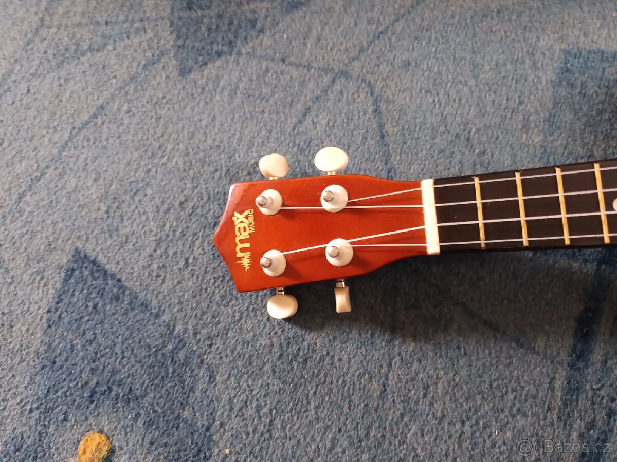 Ukulele MAX Solo + polstrovaný obal - 7