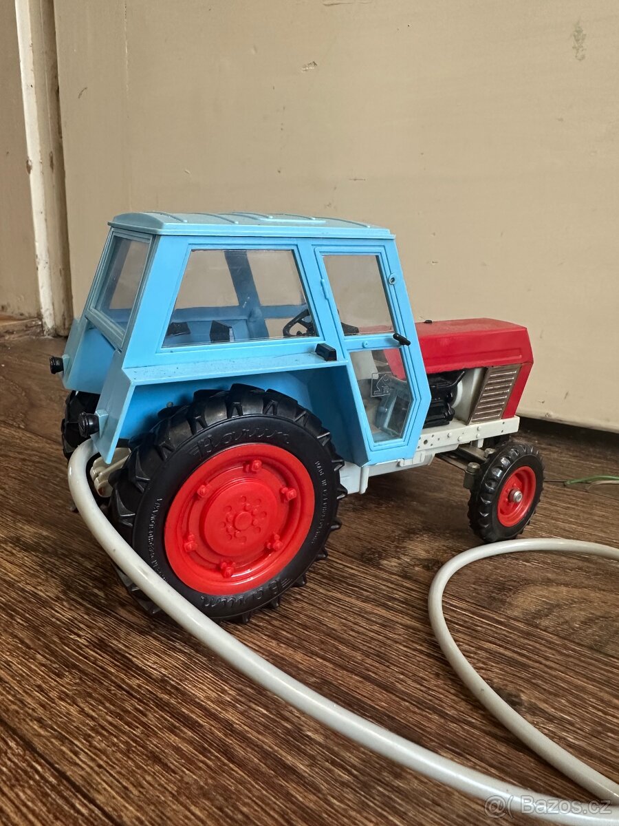 TRAKTOR ZETOR CRYSTAL KDN - 7