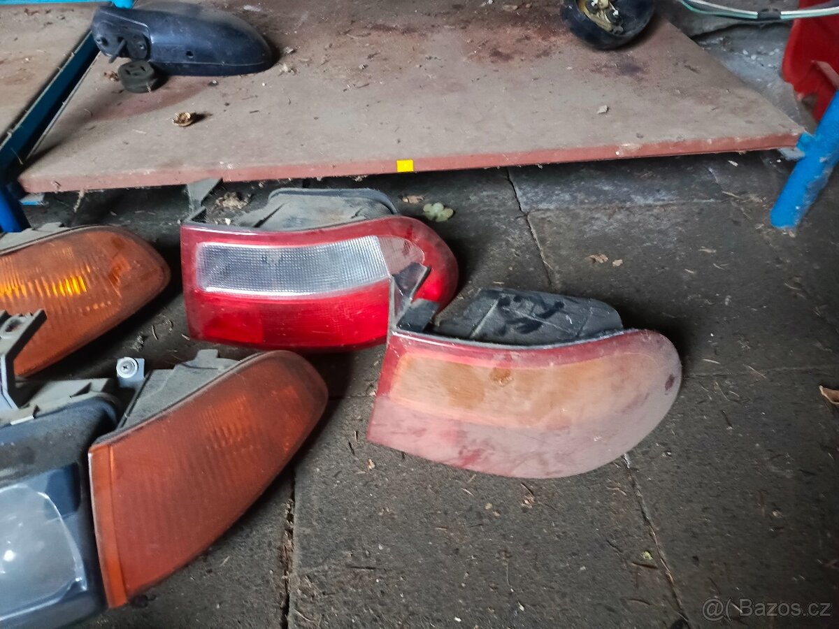 svetla na Hodna Civic EG - 7