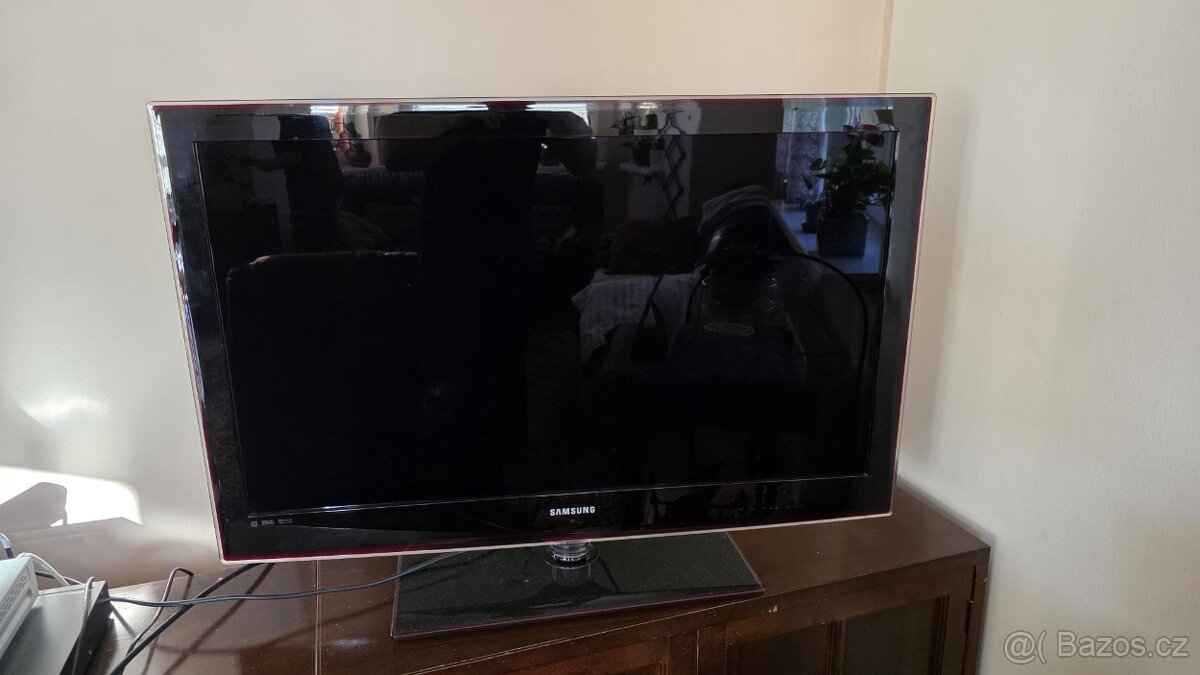 LED TV Samsung UE40B6000VW plus Set top box - 7