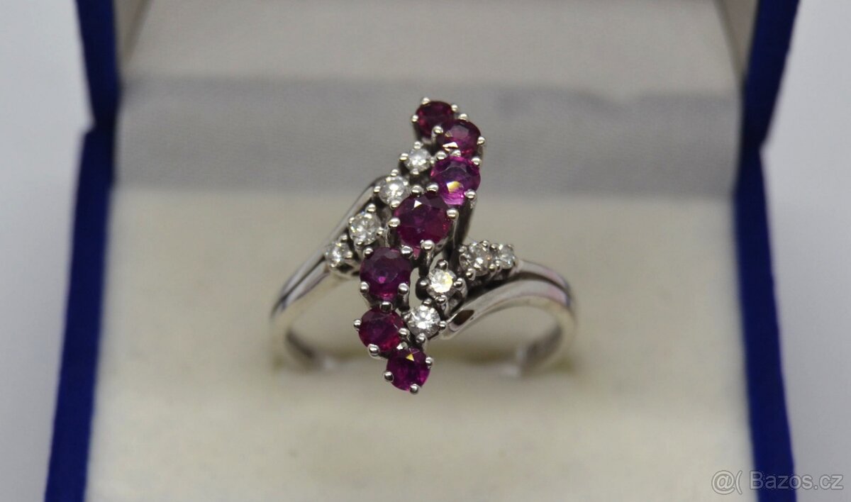 Zlatý prsten s rubíny a brilianty - 7