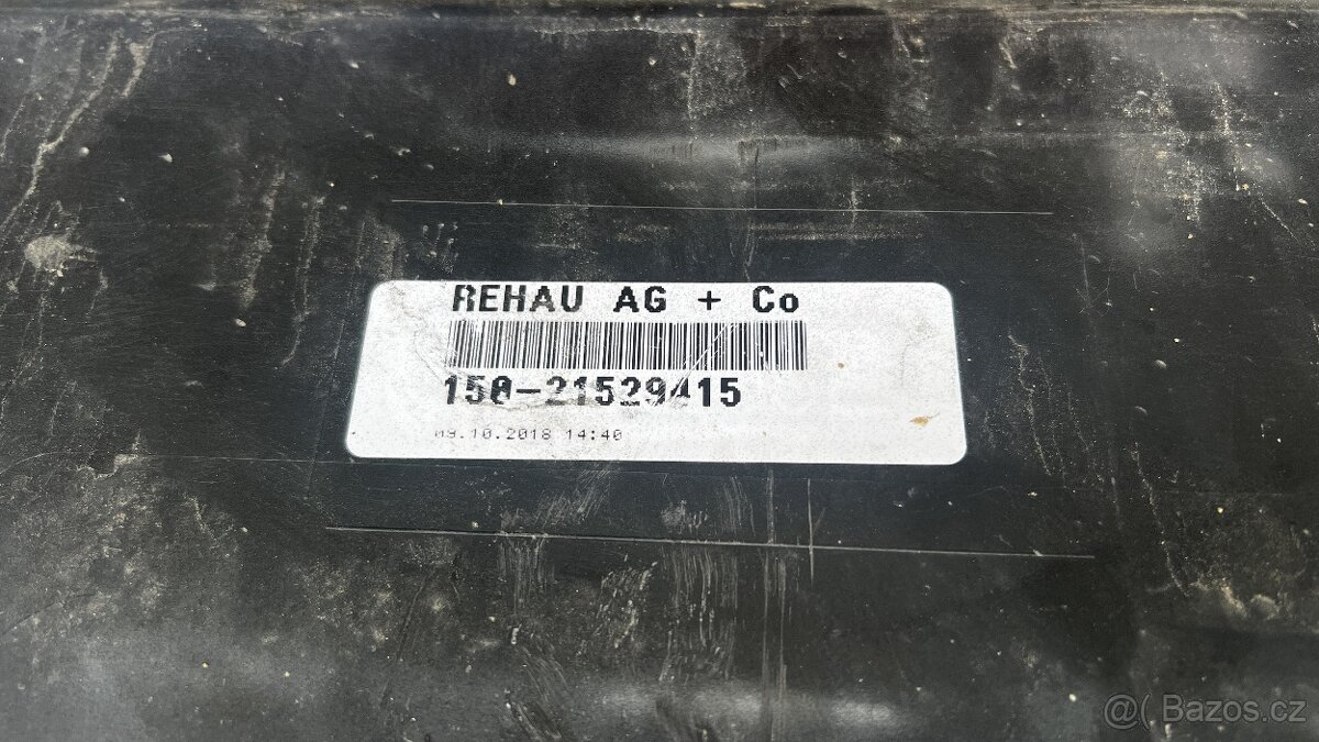 zadní nárazník MB E 220 - 7