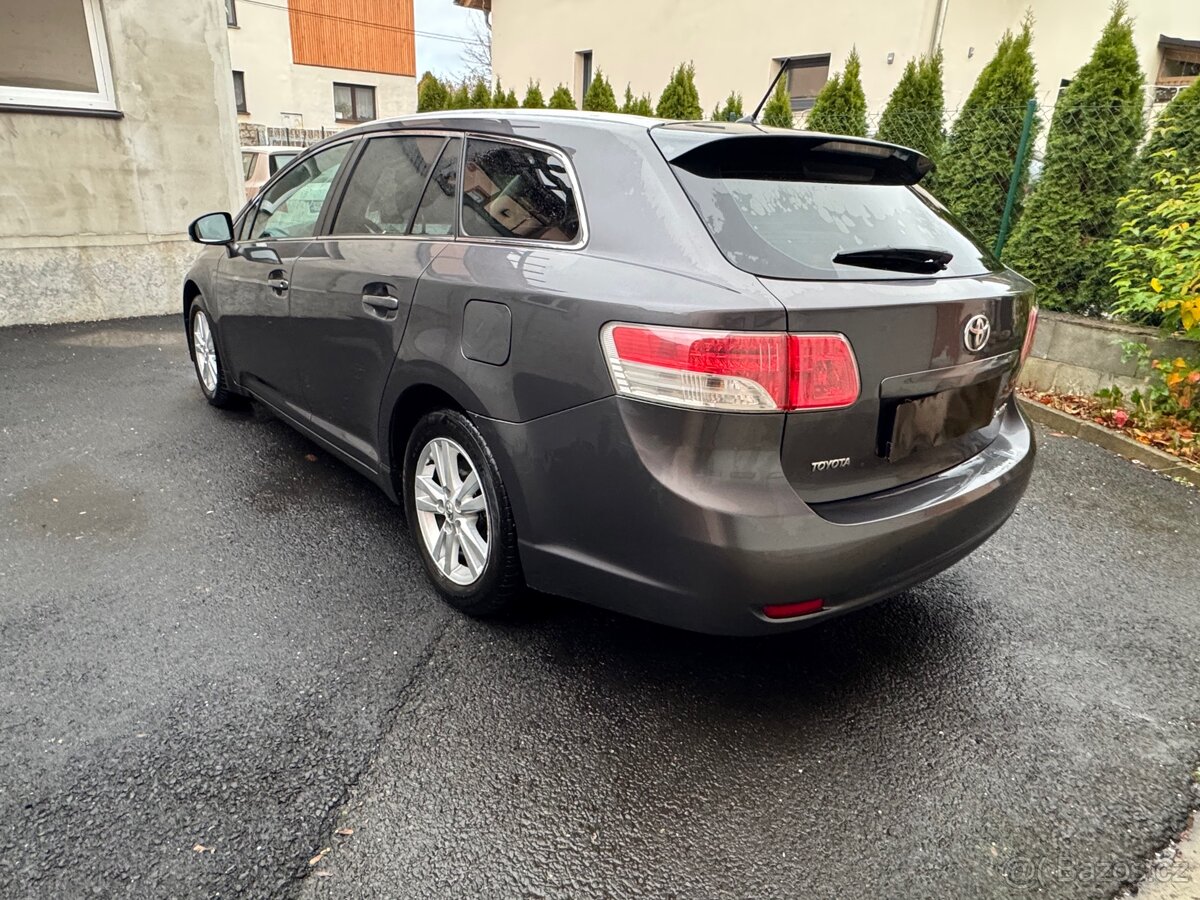 Toyota Avensis T27 2.0 D-4D - 7