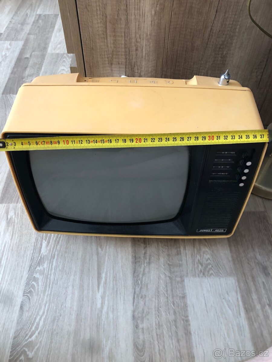 Junosť 402b - TV přenosná černobílá - retro - 7