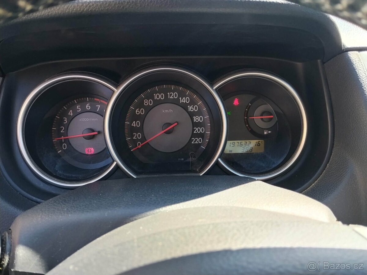 Prodám Nissan Tiida - 7