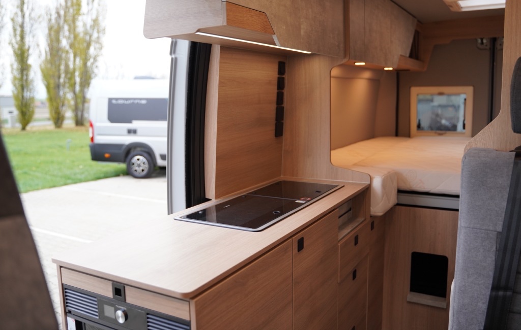 Robeta Womondo Sphinx sleva 231 000 Kč - 7