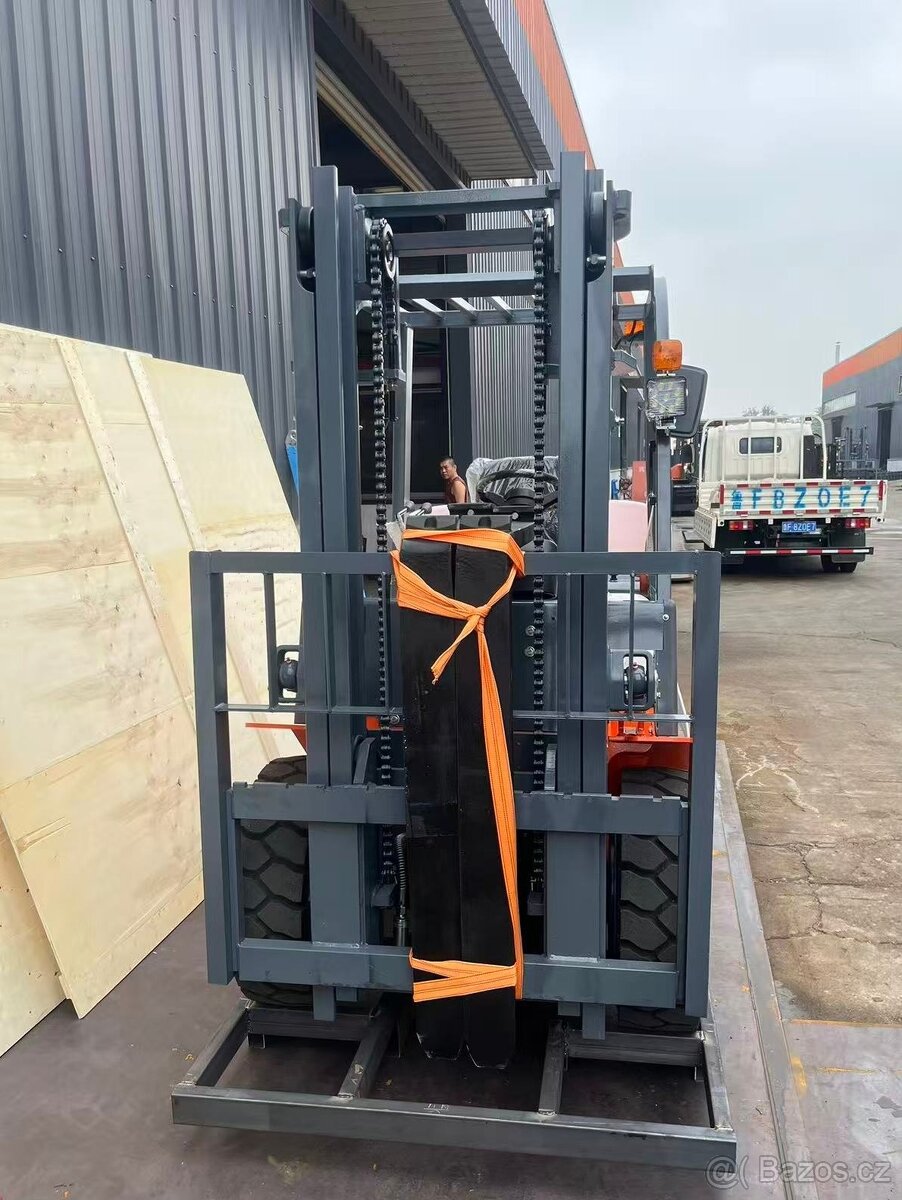 Vysokozdvižný vozík diesel - 7