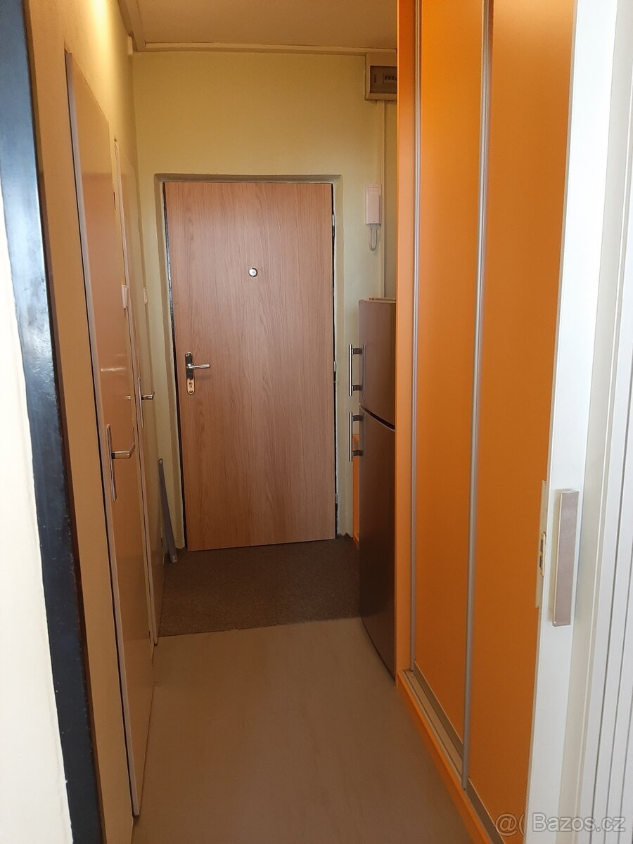 Prodej bytu 1+kk, 25 m² – Praha 10 - 7