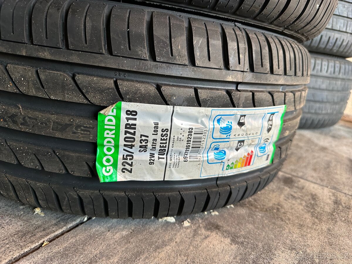 Alu kola 5x114.3 r18 s pneu (2n2k) - 7