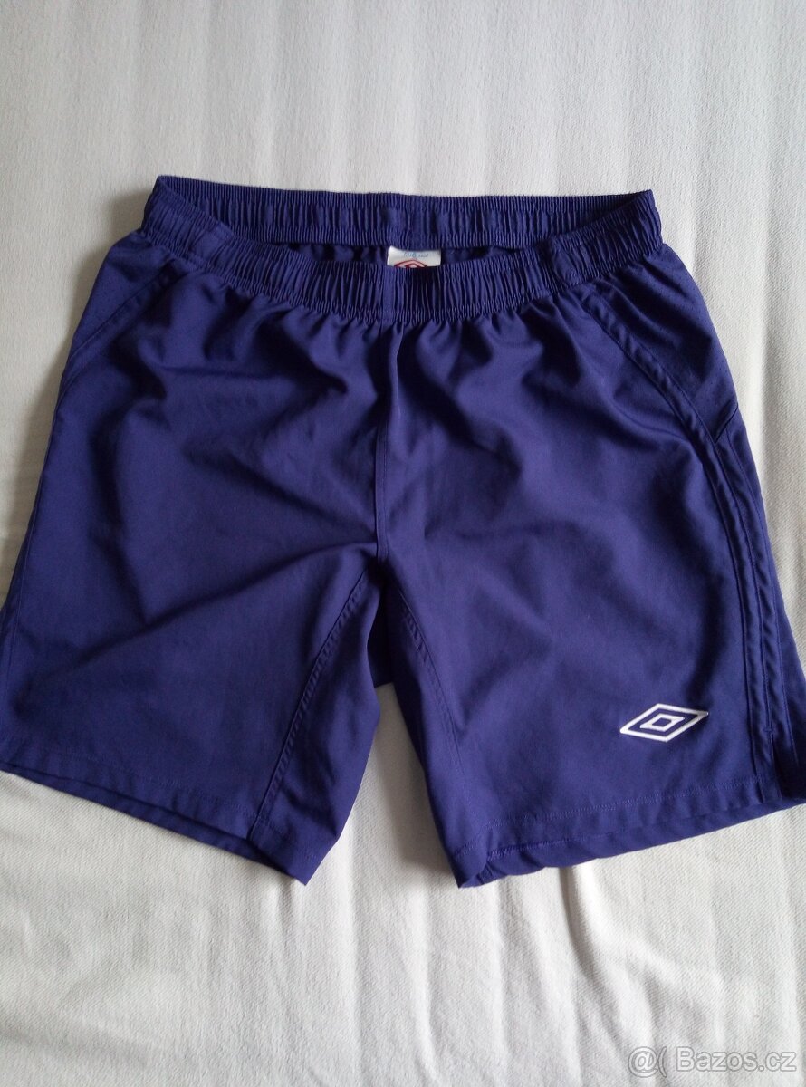 Dámské šortky NIKE,UMBRO,kšiltovka DOMINATOR - 7