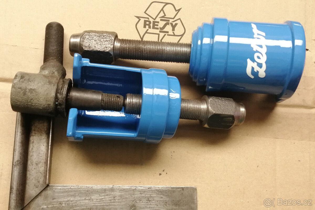 Zetor - stahovák kulových čepů - 7