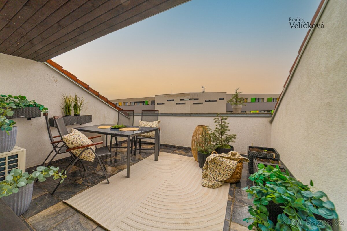 Prodej bytu 4+kk/3+1 o celkové výměře 129 m2 - 7