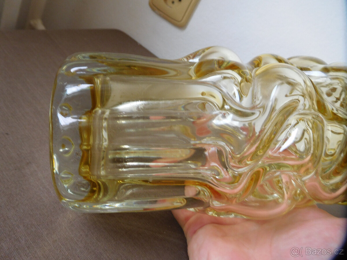 VÁZA - PAVEL HLAVA - MOZEK - HUTNÍ SKLO - 7