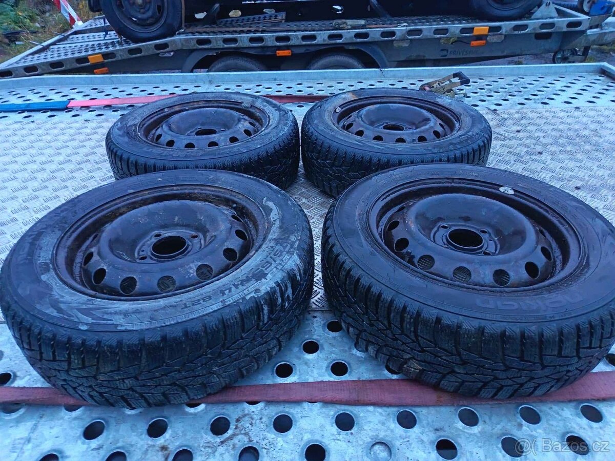 175/65 R14 zimní sada Nokian 6,5-7 mm + disk Peugeot 206 - 7