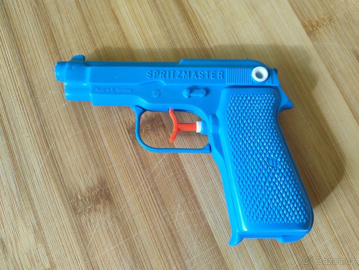 staré hračky, postavičky - 7