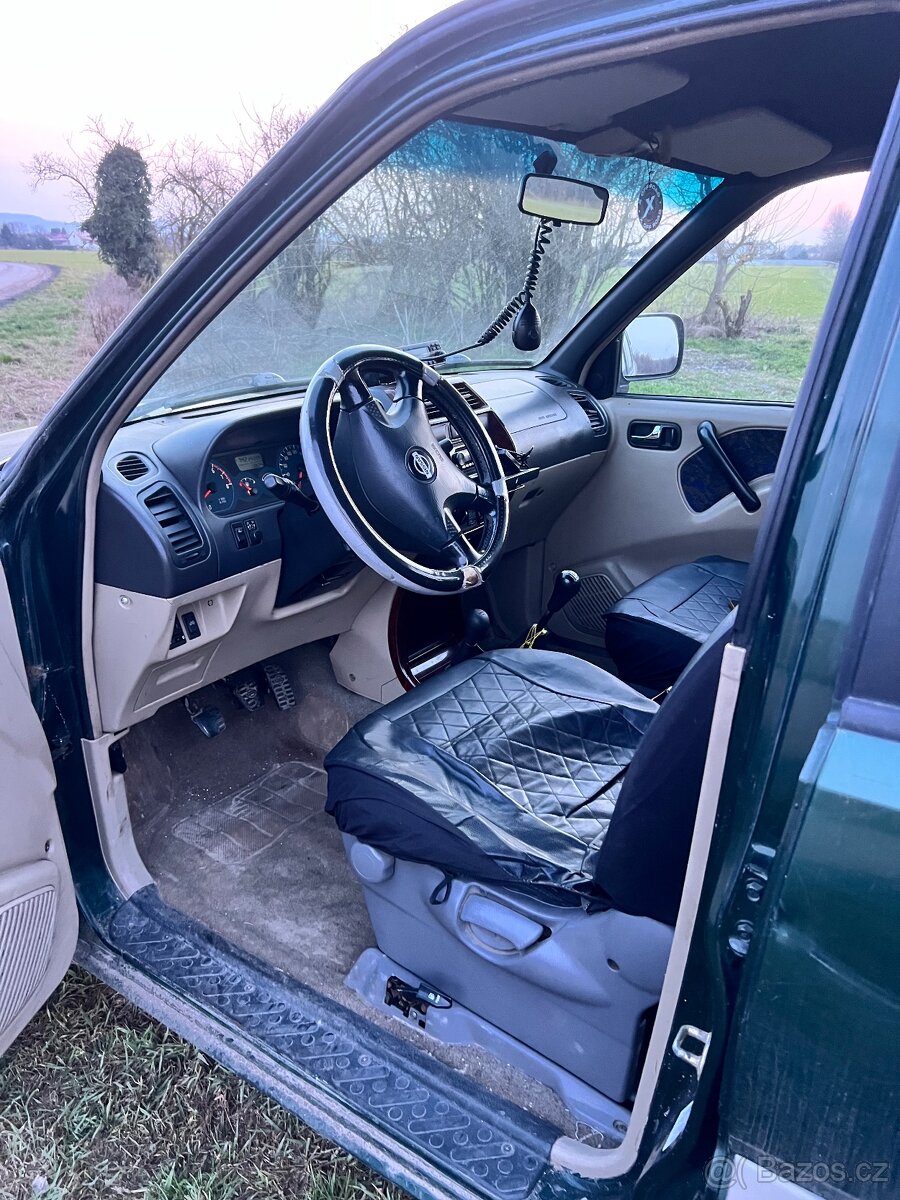 Nissan Terrano lI - 7