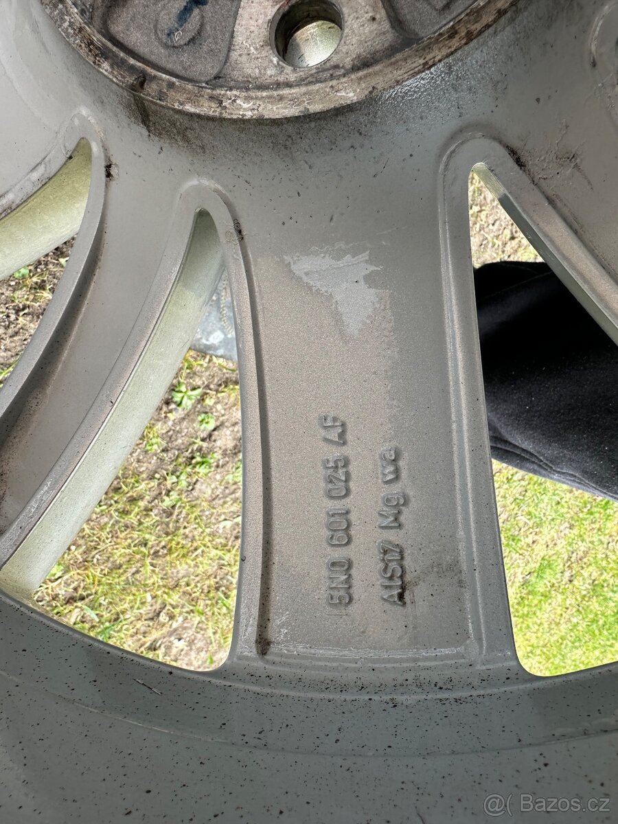 Kola VW + zimní pneu Bridgestone - 7