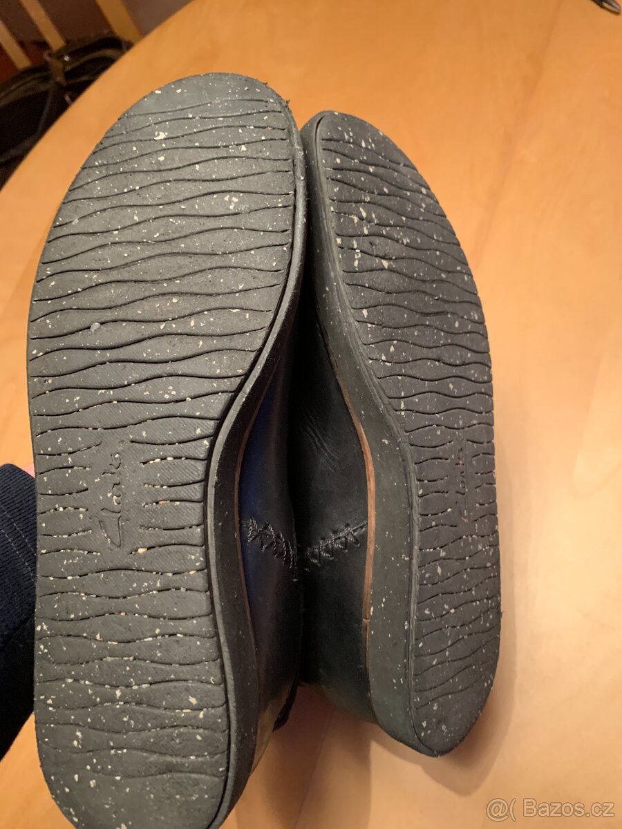 kotníkové kožešinové kozačky zn. Clarks - vel. 38 - 7