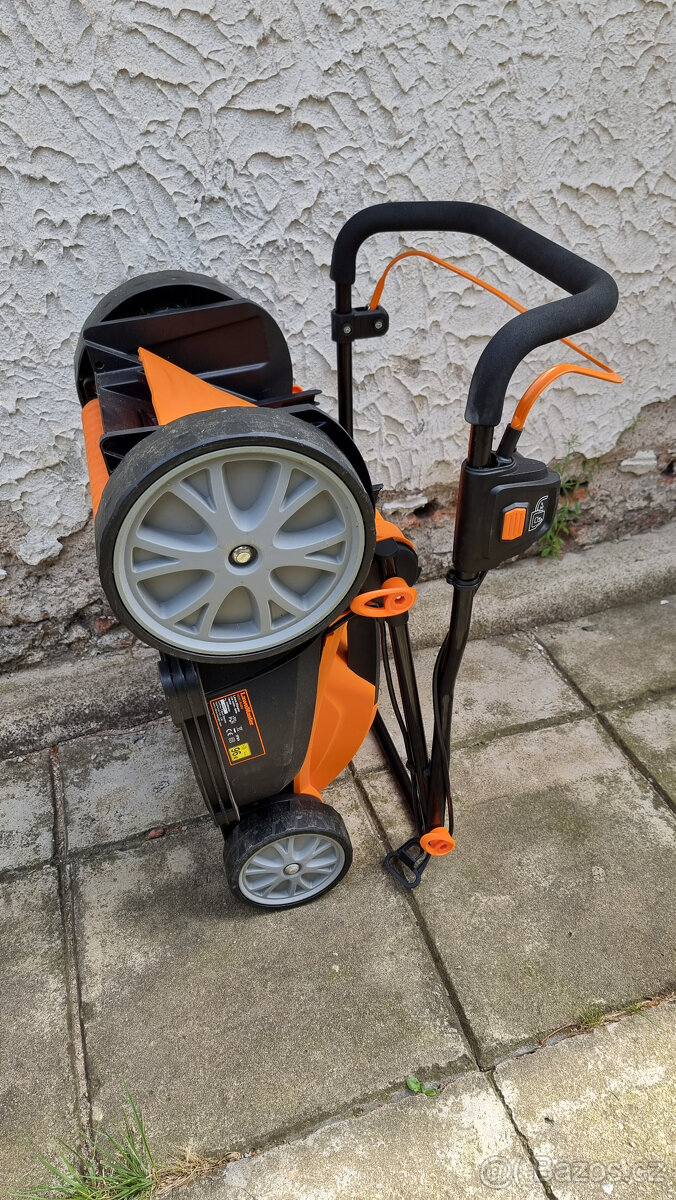 Elektrická sekačka LawnMaster MEB1840M - 7