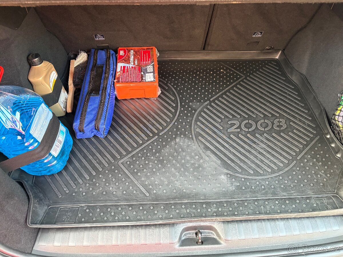 Peugeot 2008, 86000 km, rok výr. 2016 - 7