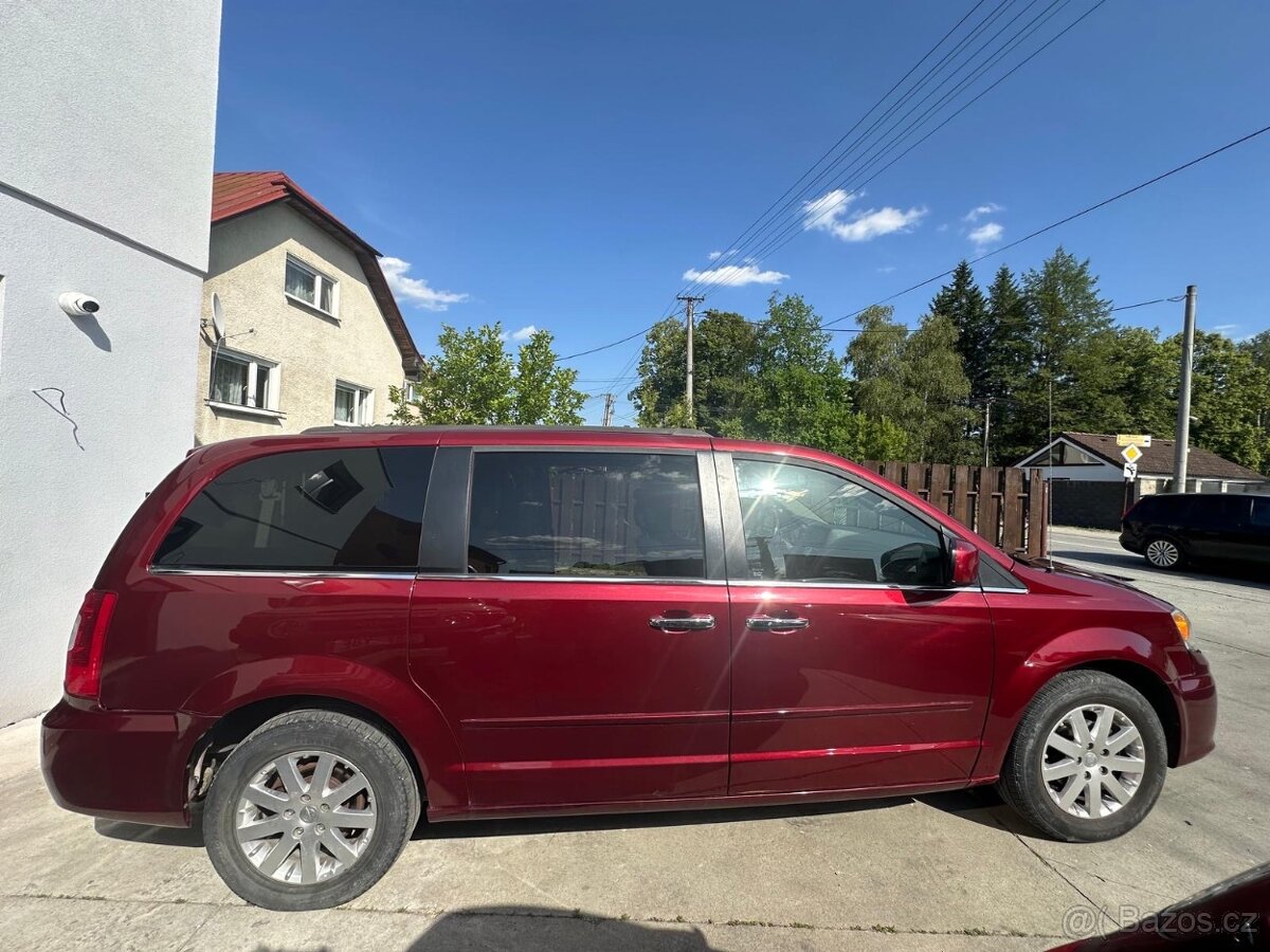 2015 Chrysler Town Country Limited Koža 7 miest - 7