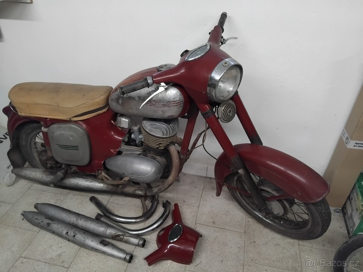 Jawa 250/559 - 7
