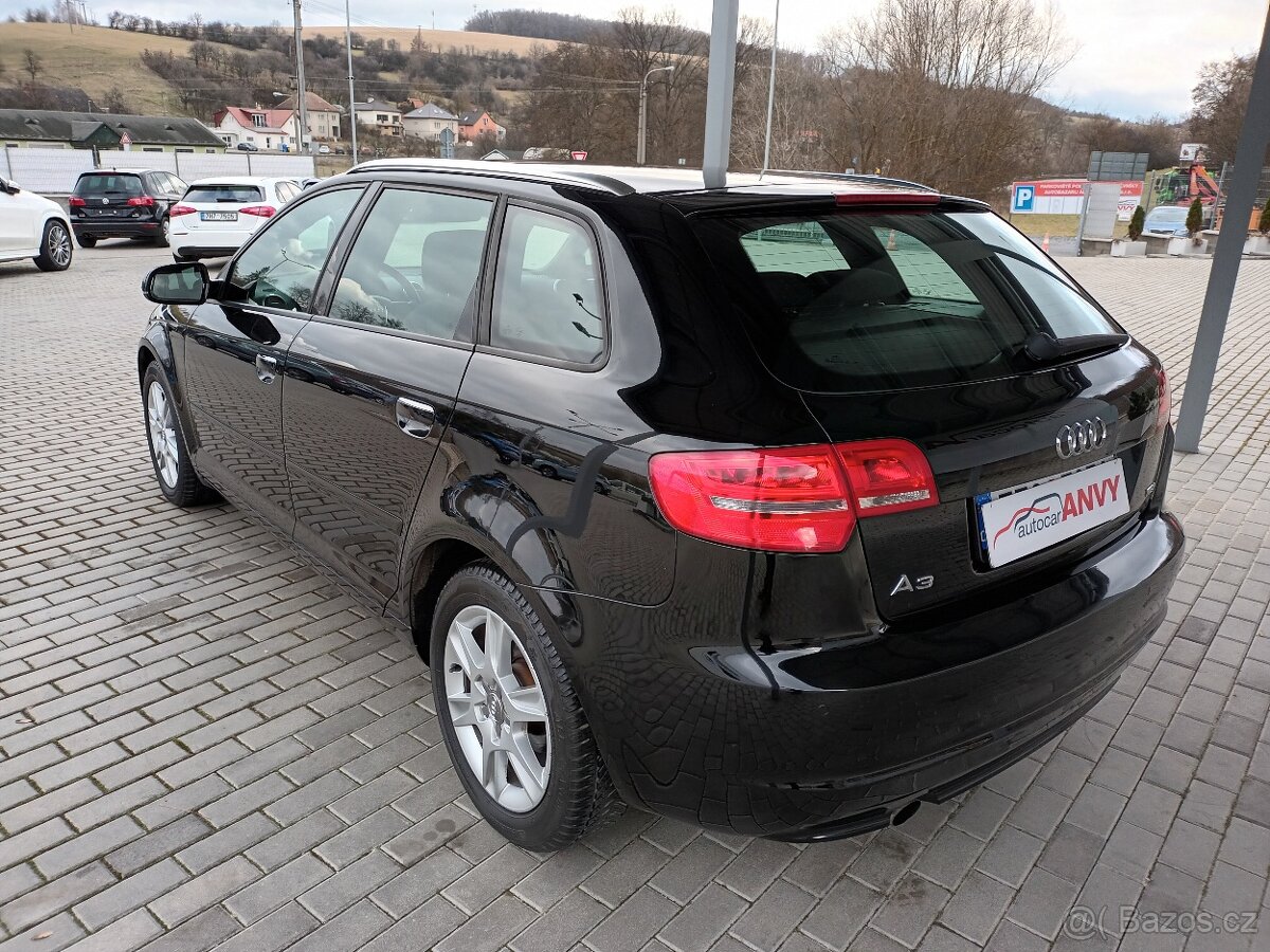 Audi A3 1,6 TDI,XENON,VÝHŘEV, Sportba - 7