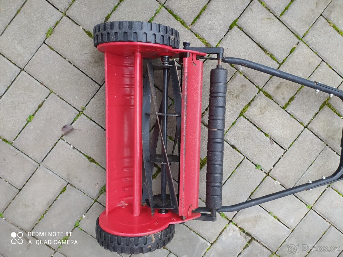 VŘETENOVÁ SEKAČKA EINHELL GC-HM 40 - 7