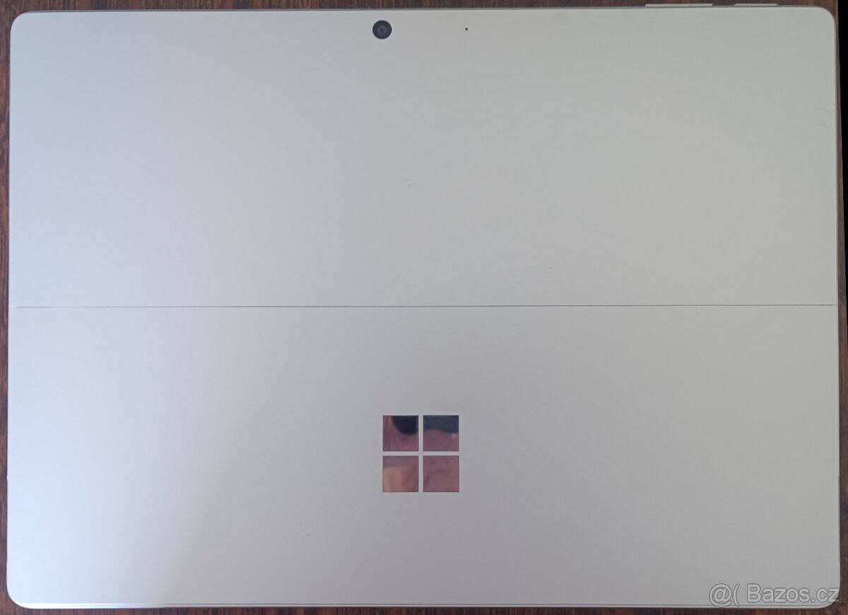 Jako nový Microsoft Surface Pro 9 - 7