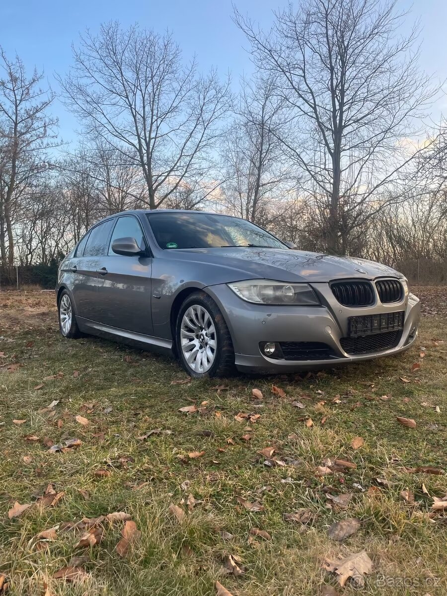 BMW 320i, e90 - 7