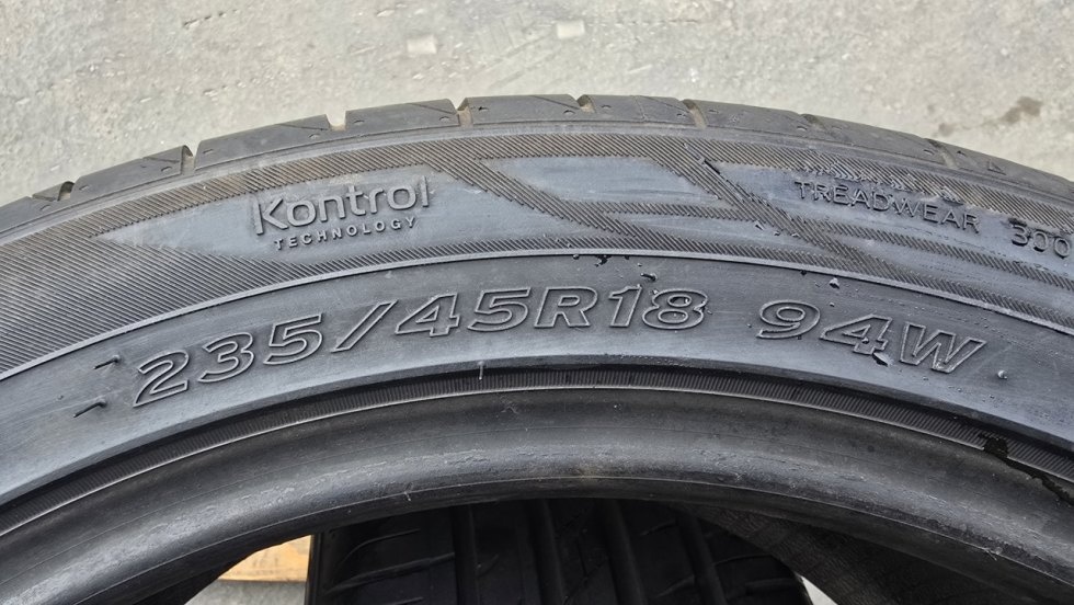 Letní pneu 235/45/18 Hankook - 7