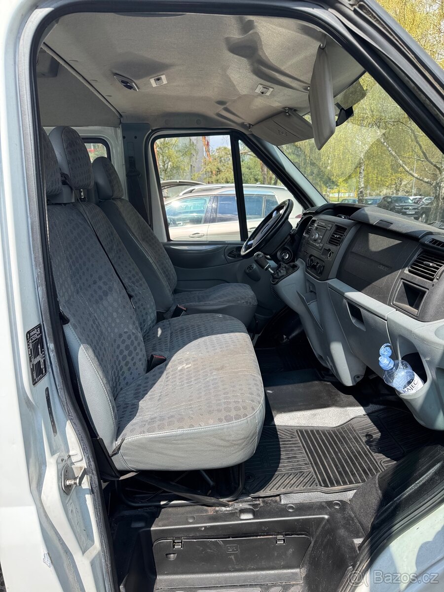 Ford transit 2,2 tdci- 9 míst - 7