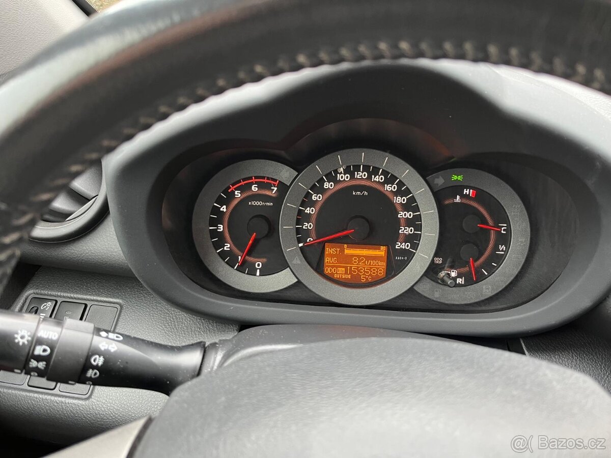 TOYOTA RAV4 - 7