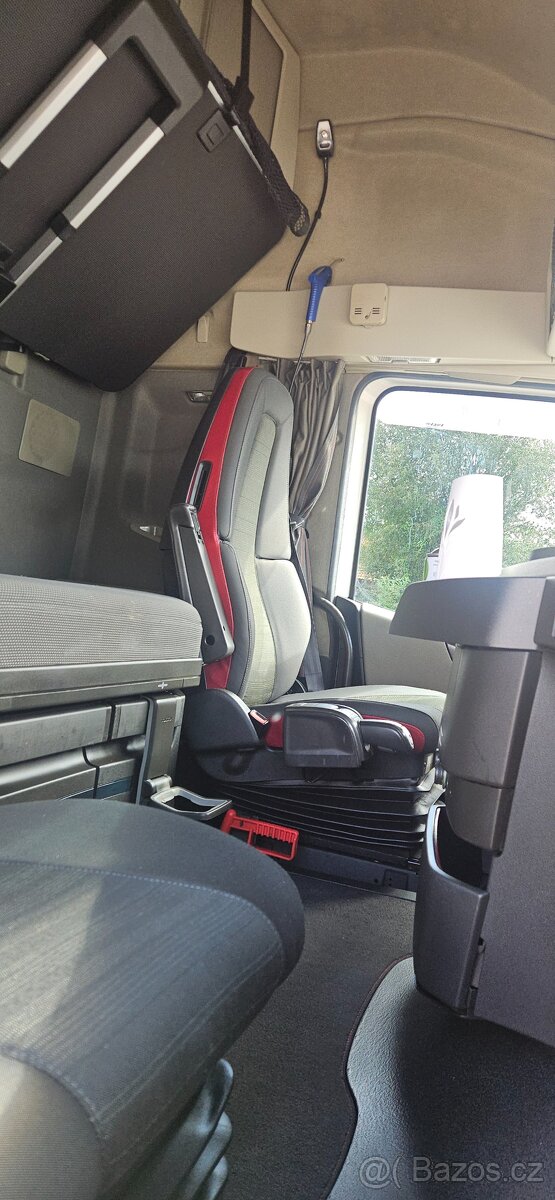 VOLVO FH 500 - TAHAČ NÁVĚSŮ - 7