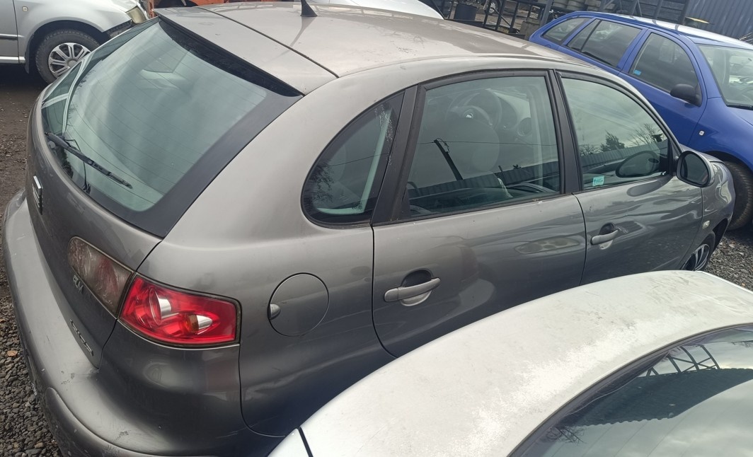 ND z Seat Ibiza 1390.cm3 55.kw benzín r.v.2003 (K27) - 7