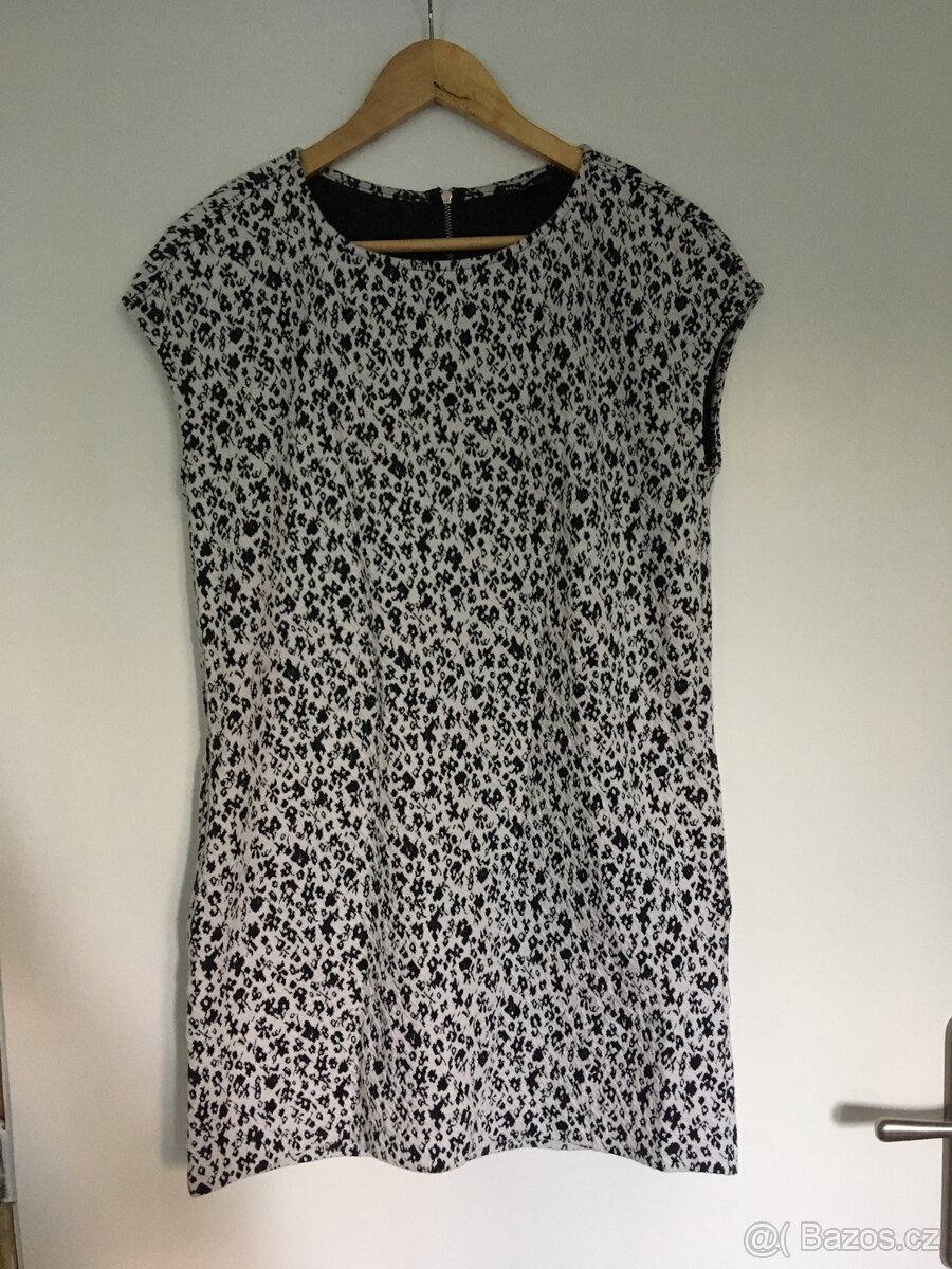 Šaty různé, velikosti M, cena za kus 200 Kč - 7