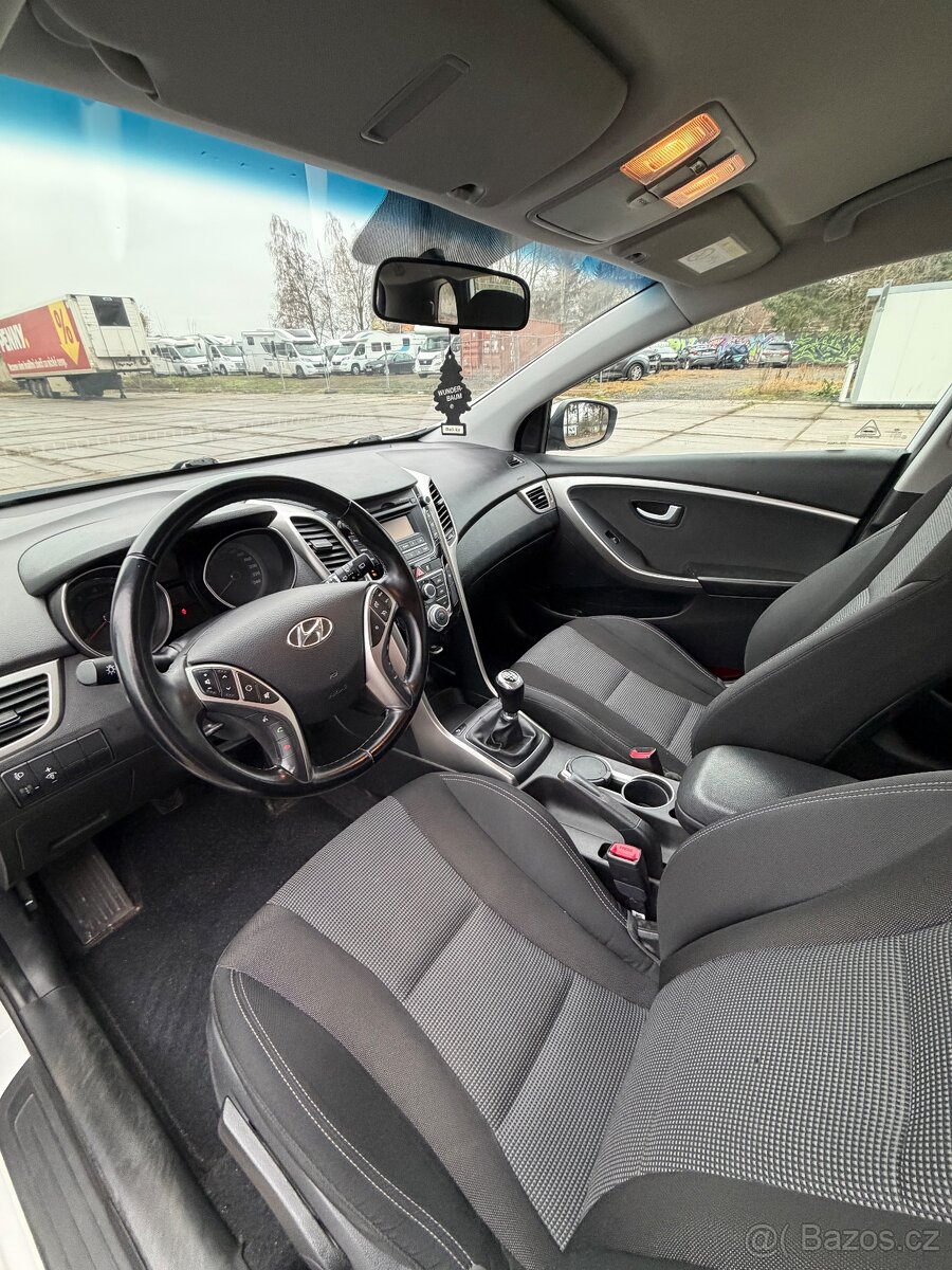 Hyundai i30 1.6 GDI - 7