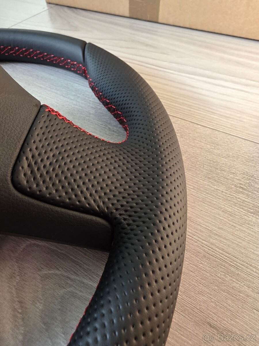 Nový zkosený volant Škoda + PÁDLA DSG - 7