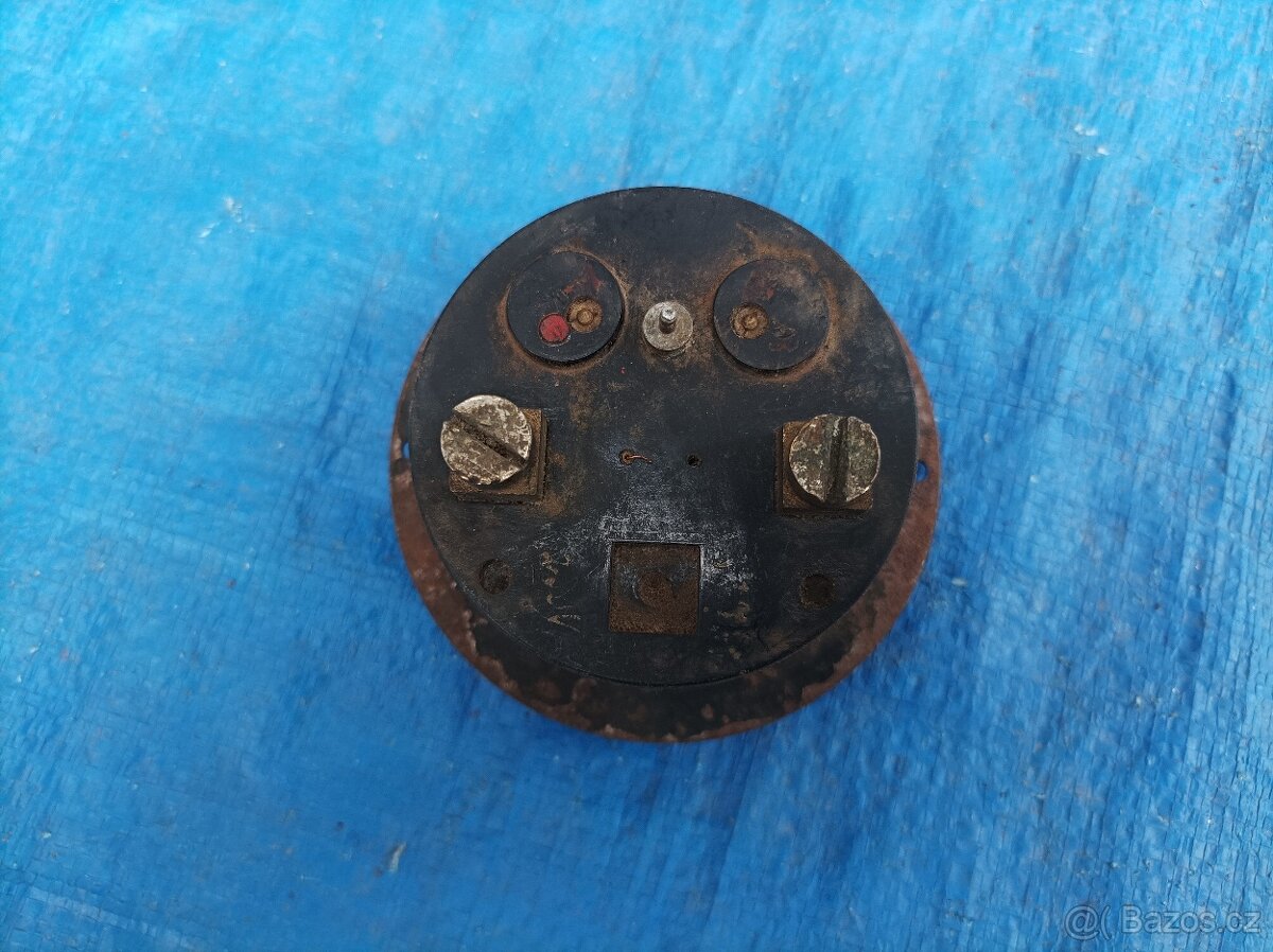 Měřící přístroj - 7