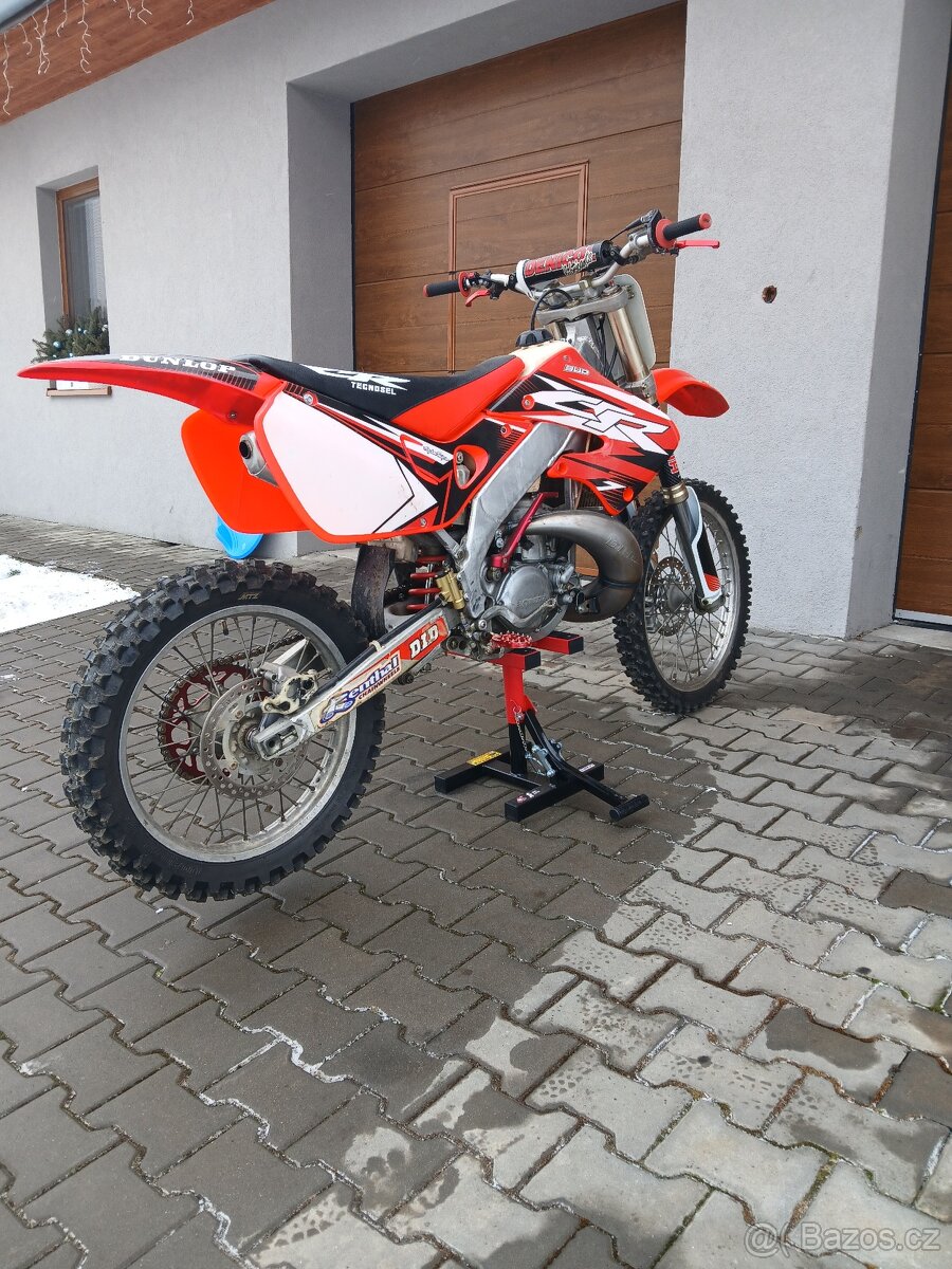 Honda 250Cr r.v.2001 - 7