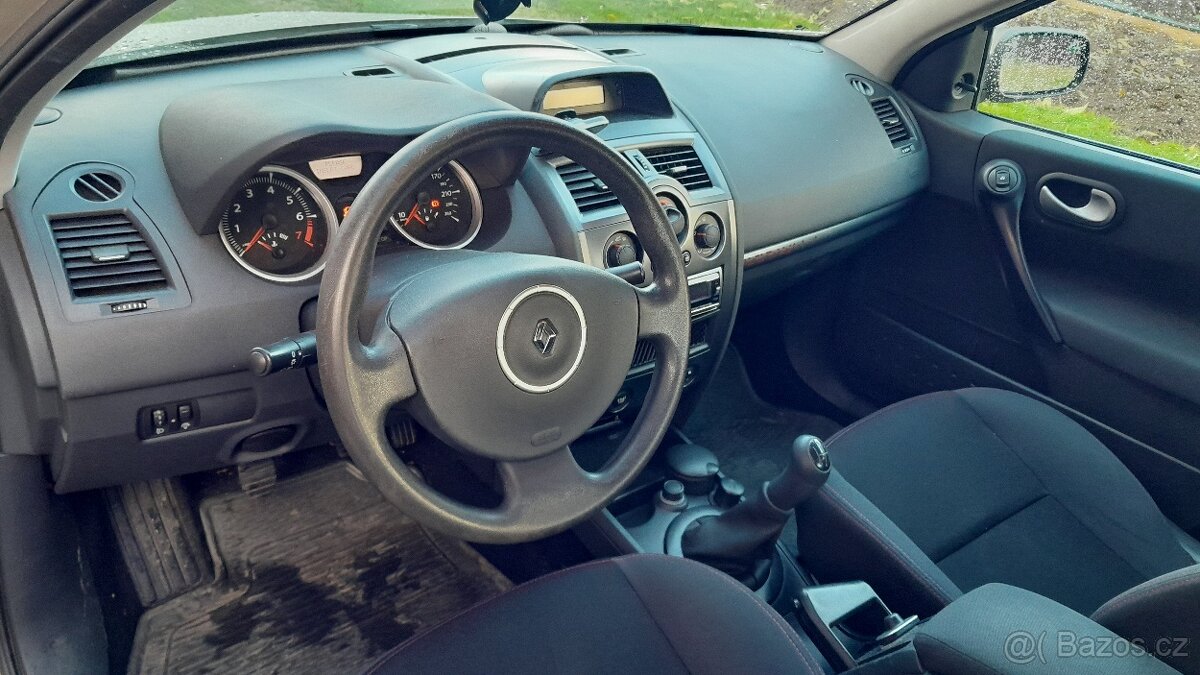 RENAULT MEGANE - 7