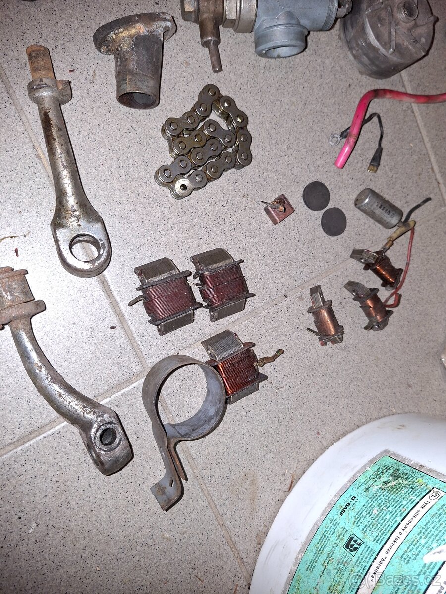 Nahradni dily - jawa CZ, pionyr, kyvacka - mix - 7