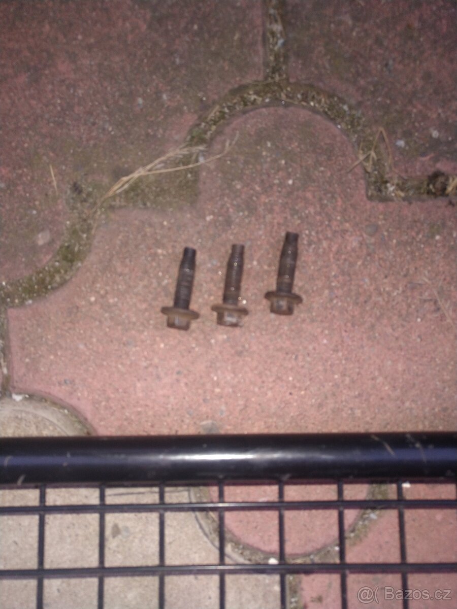 Dělící příčky do kufru - 7