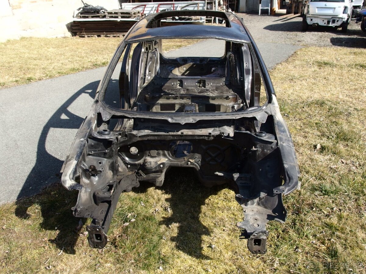 Skelet karoserie Škoda Superb II combi - 7