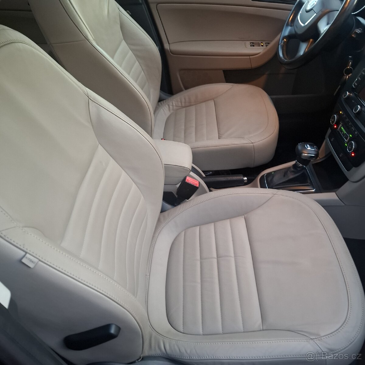 Škoda yeti 1,2tsi max výbava dsg automat top stav - 7