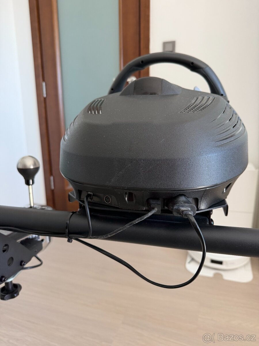 Thurstmaster racing wheel simulátor - 7