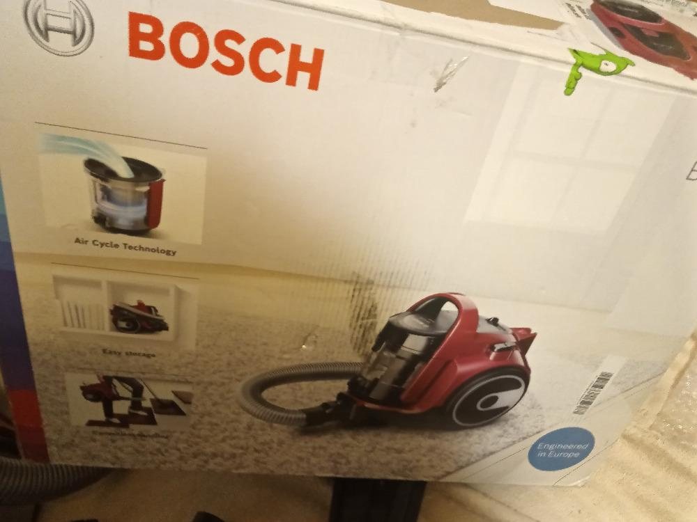 NOVÝ bezsáčkový vysavač Bosch, malý a lehký - 7